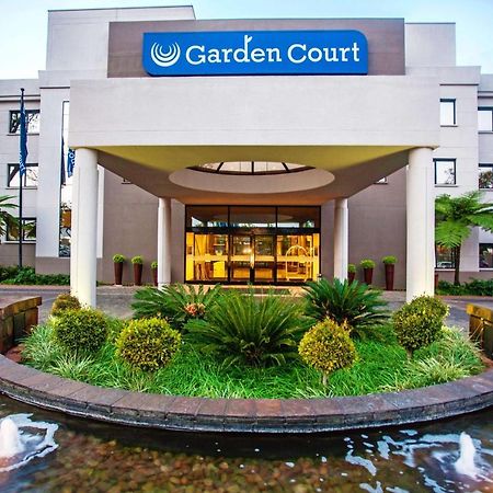 Отель Garden Court Hatfield Претория Экстерьер фото